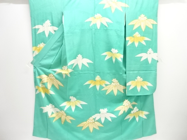 JAPANESE KIMONO / ANTIQUE FURISODE / SILK / EMBROIDERY / GENTIAN